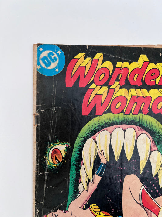 Wonder Woman #233 GD