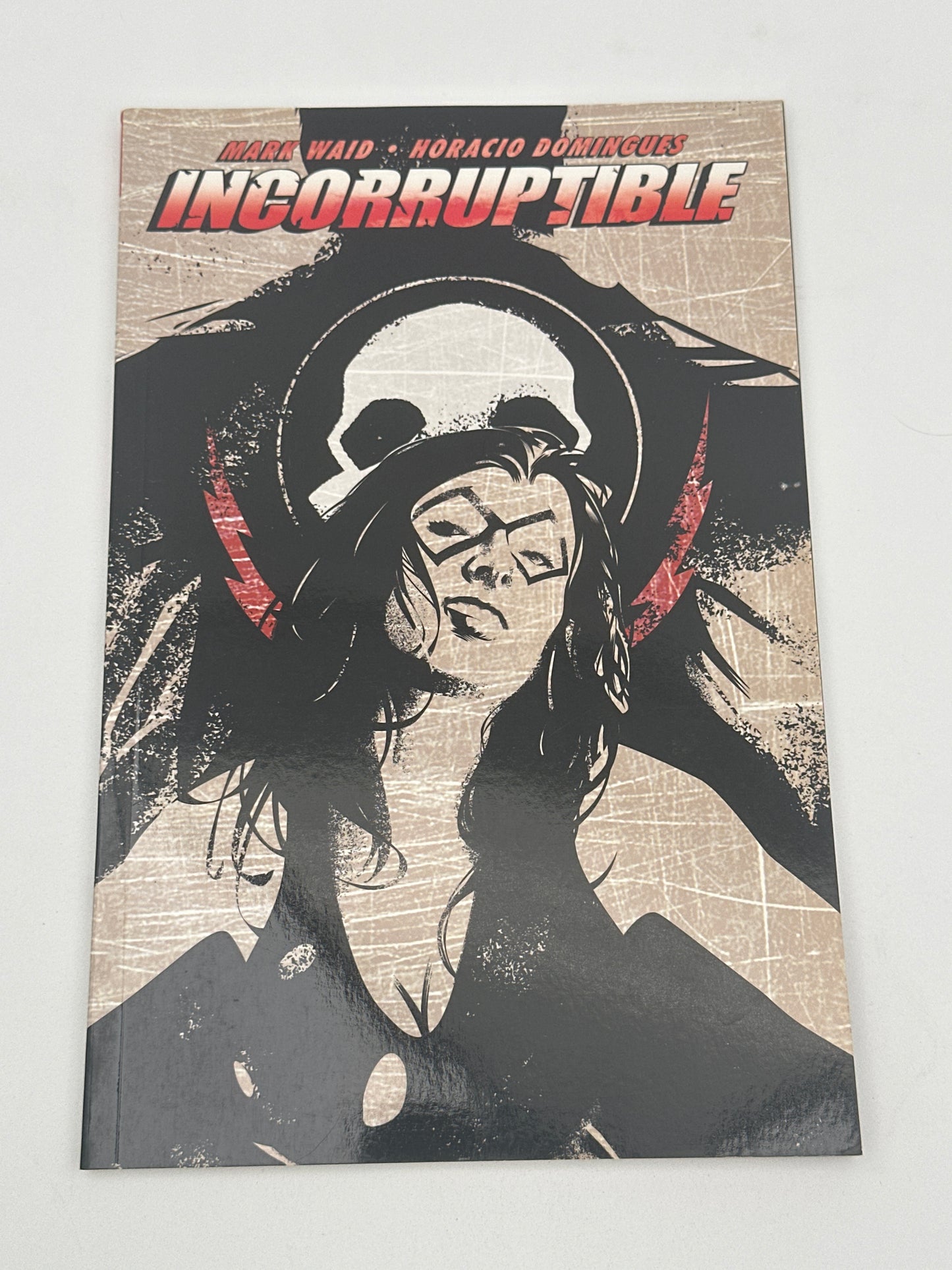Incorruptible #2 TP VF