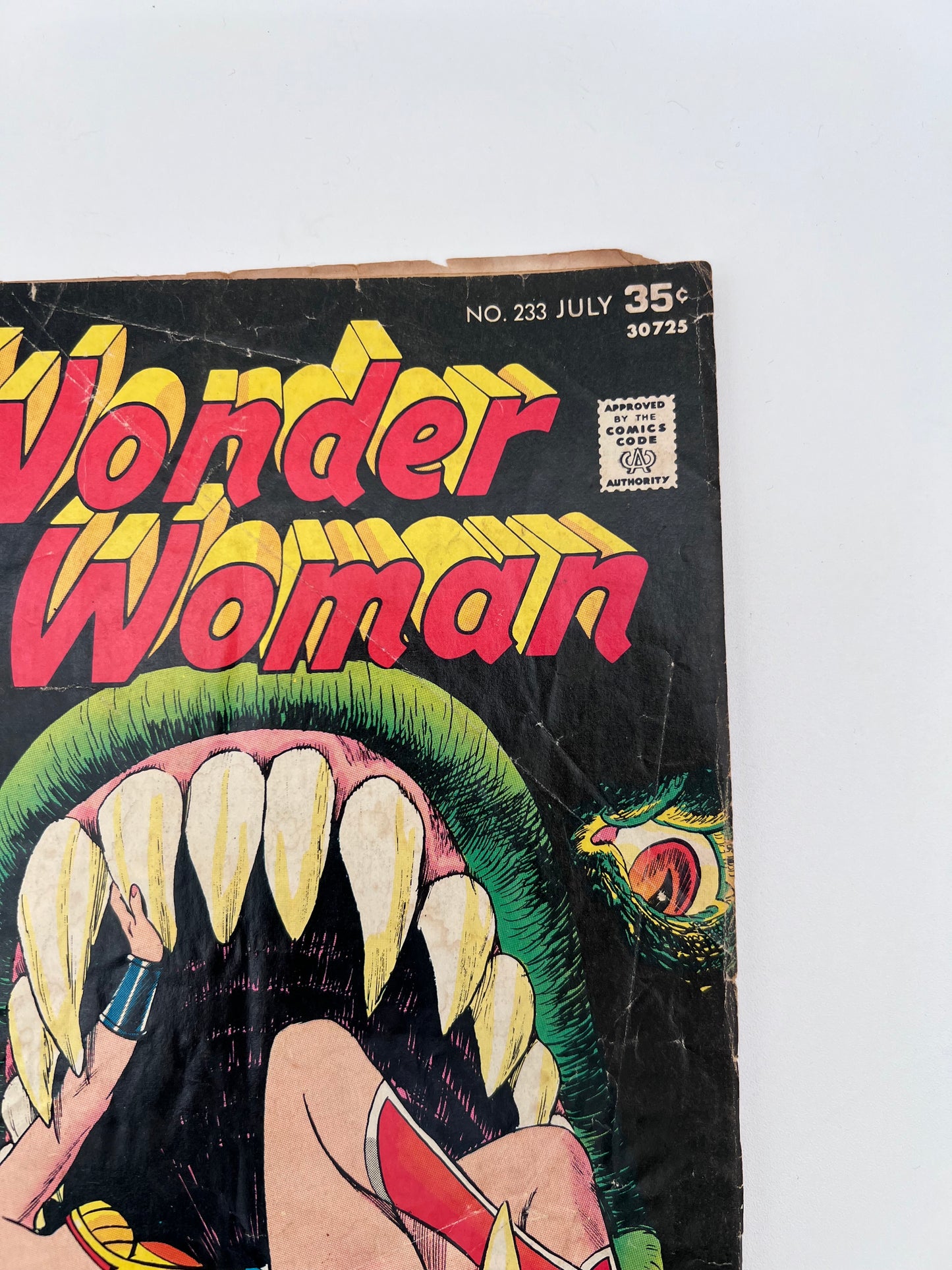 Wonder Woman #233 GD