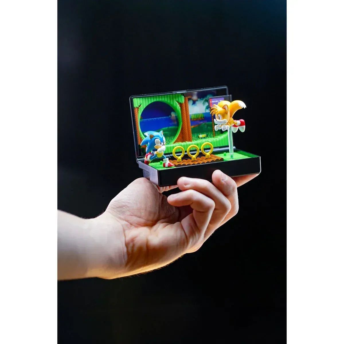 Console Heroes Sega Genesis Sonic the Hedgehog 2 Cartridge Diorama Playset - Glass City Comics & Collectibles